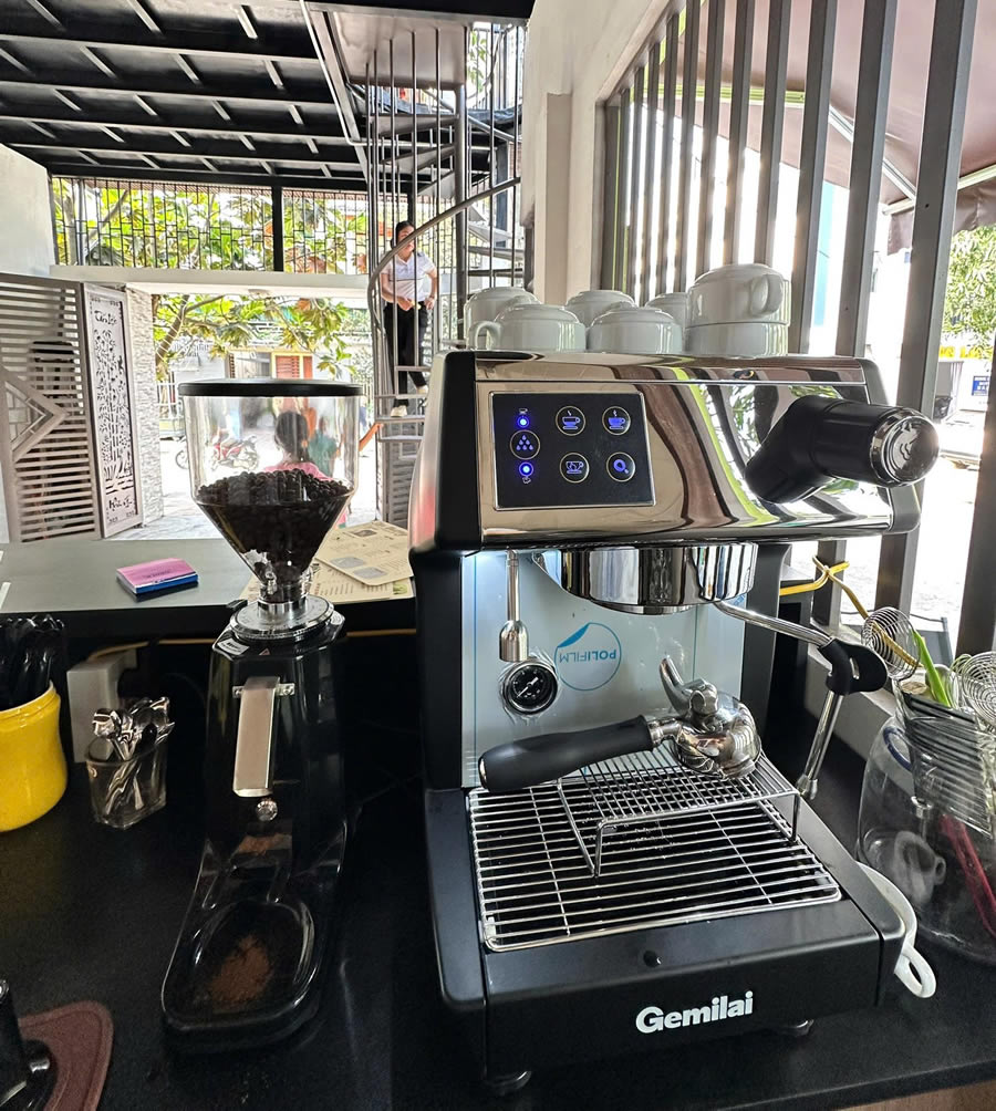 Cafe Hưng Tây – Hưng Nguyên